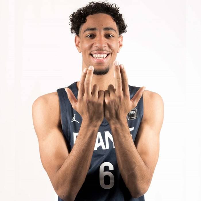 Le minot Ilias Kamardine de retour à Marseille, « là où tout a commencé »