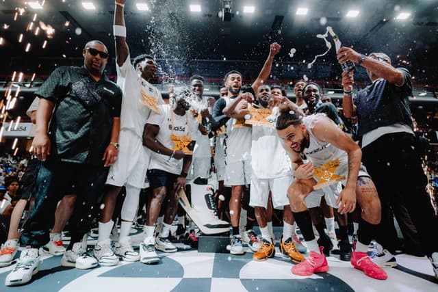 Hoodmix remporte le Quai 54, Allan Dokossi MVP