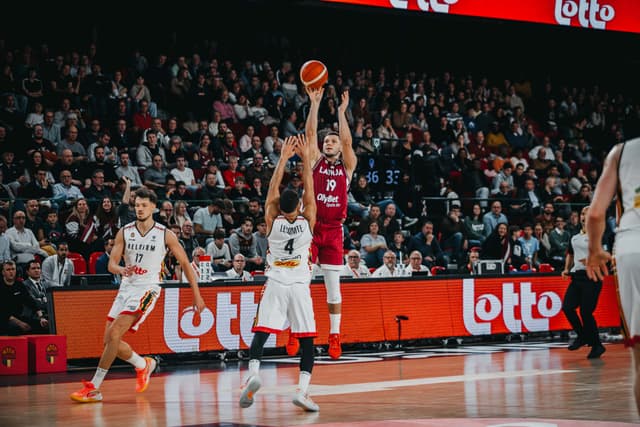 L’ancien shooteur de l’ASVEL rejoint Neptunas Klaipeda, avec Arnas Velička