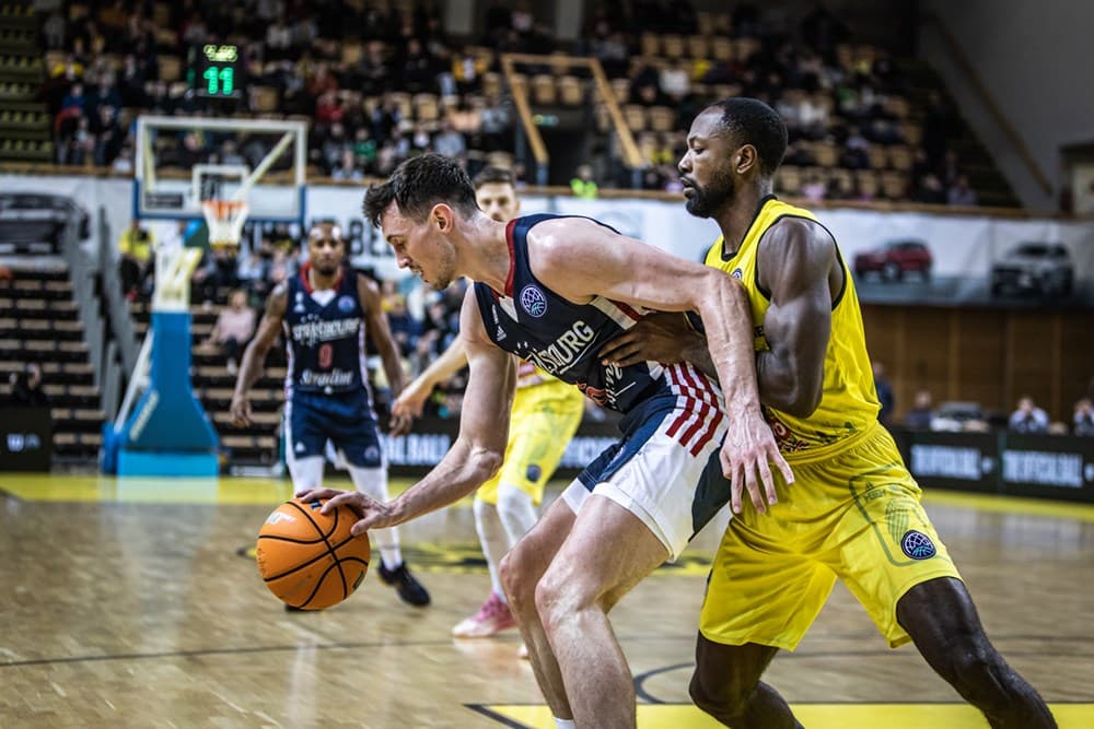 Rodions Kurucs enthousiasmant pour ses débuts avec Strasbourg