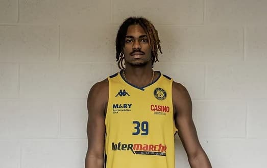 Rodney Rolle continue sa carrière à Poissy