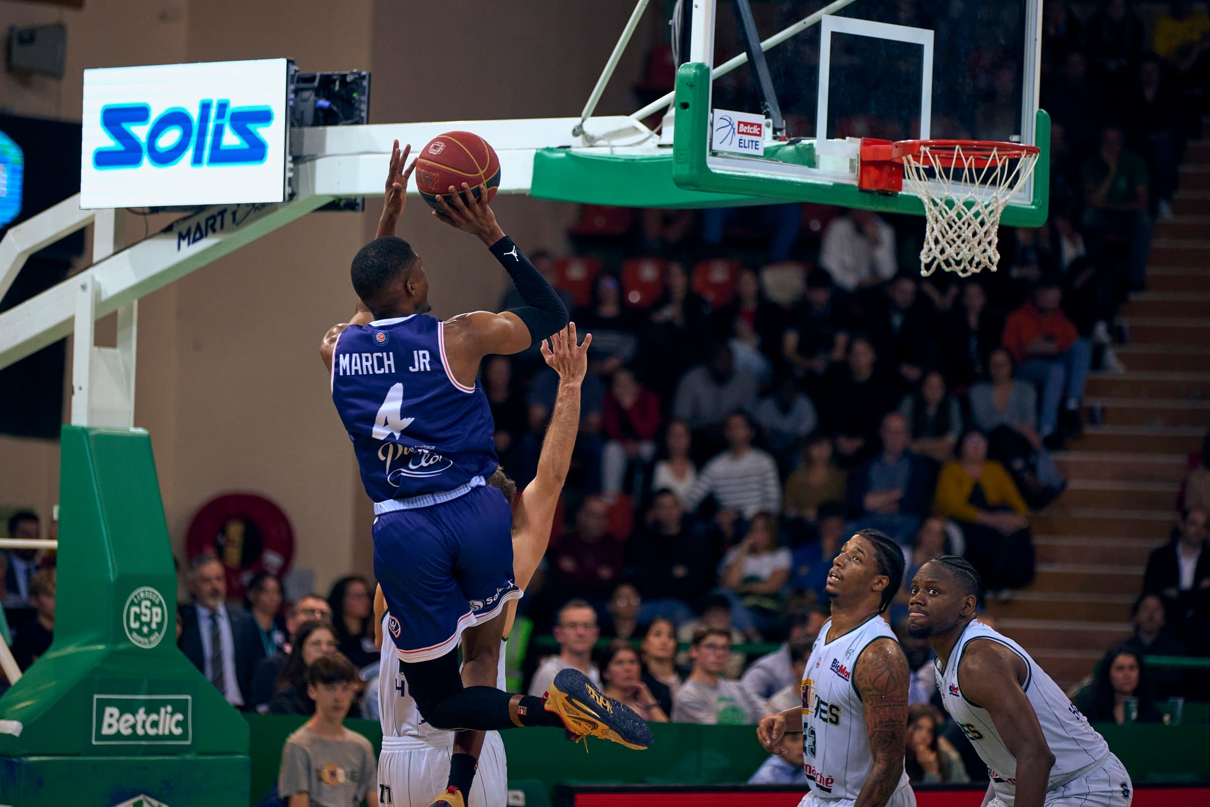 Roanne déroule à Limoges