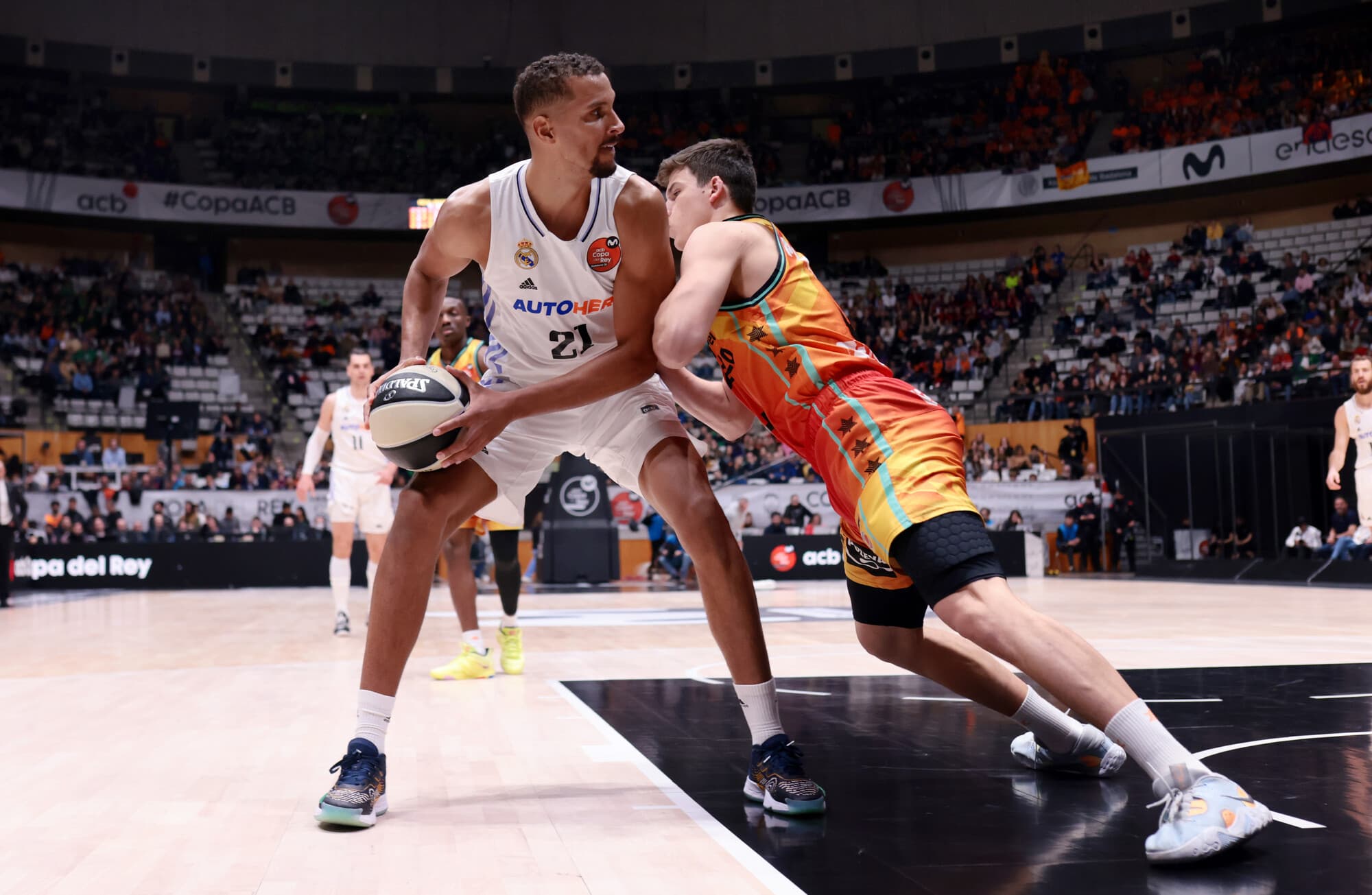 Petr Cornelie discute avec l’AS Monaco