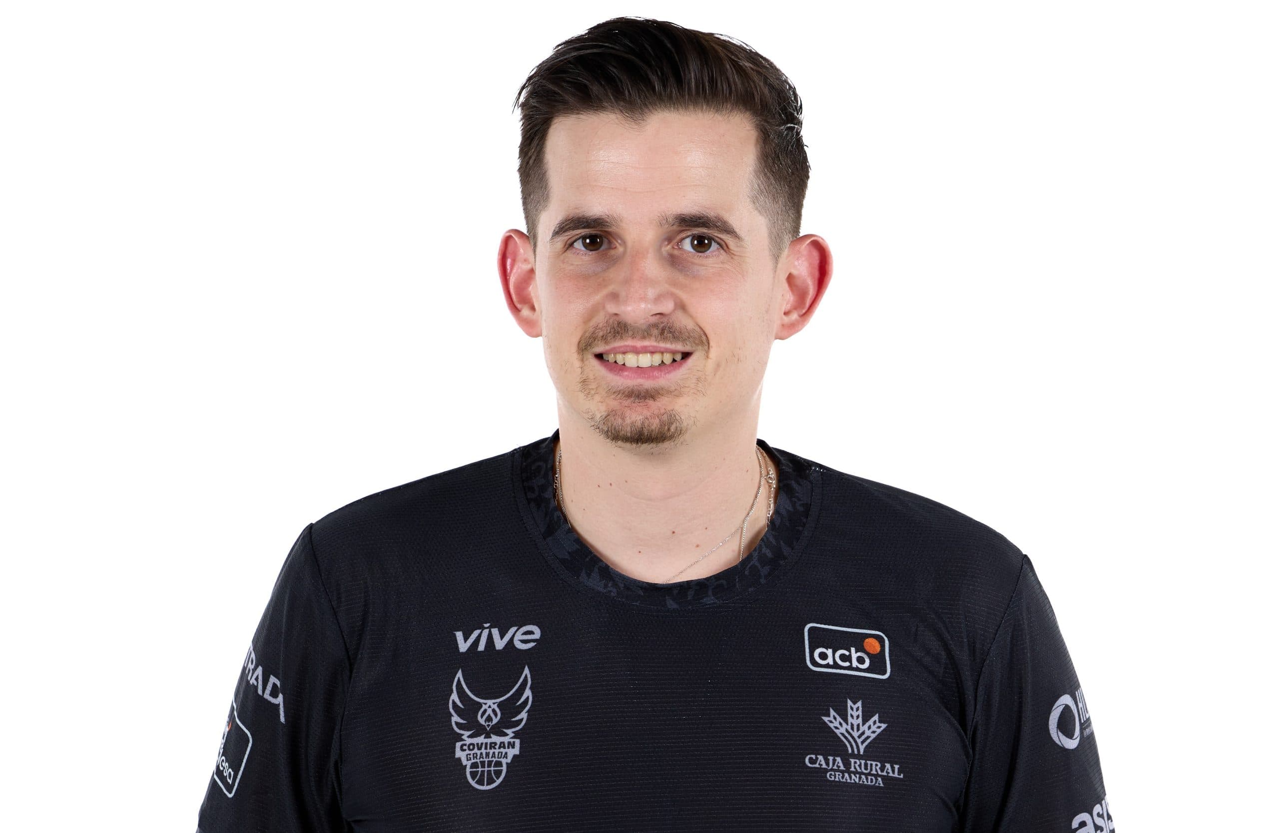 Dernier de Liga Endesa, Grenade, le club de Jonathan Rousselle et William Howard, change de coach