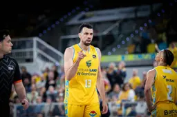 Cette saison avec Gran Canaria, Pierre Pelos compile 8,9 points, 4,2 rebonds et 1,1 passe de moyenne. Crédit photo : ACB Photo.