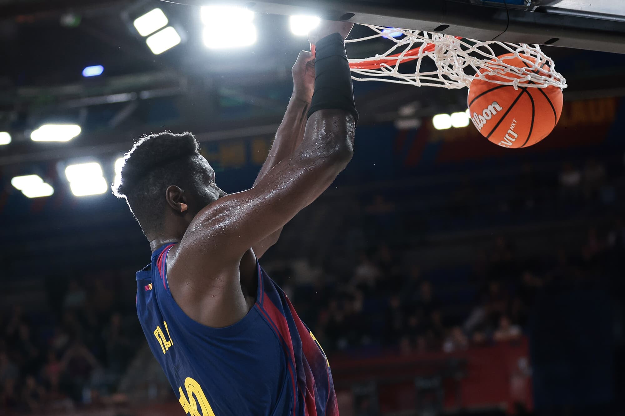 Avec encore un bon Youssoupha Fall, Barcelone écrase Burgos et renforce sa position en vue des playoffs ACB