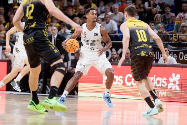 Avec un très bon Théo Maledon, le Real Madrid écrase Tenerife pour s’offrir une belle