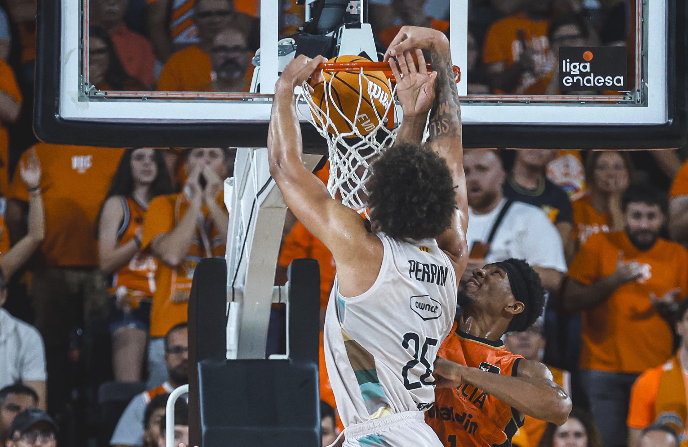 La victoire chez le champion en titre et le dunk de la journée : les bons débuts de Zacharie Perrin en Liga Endesa