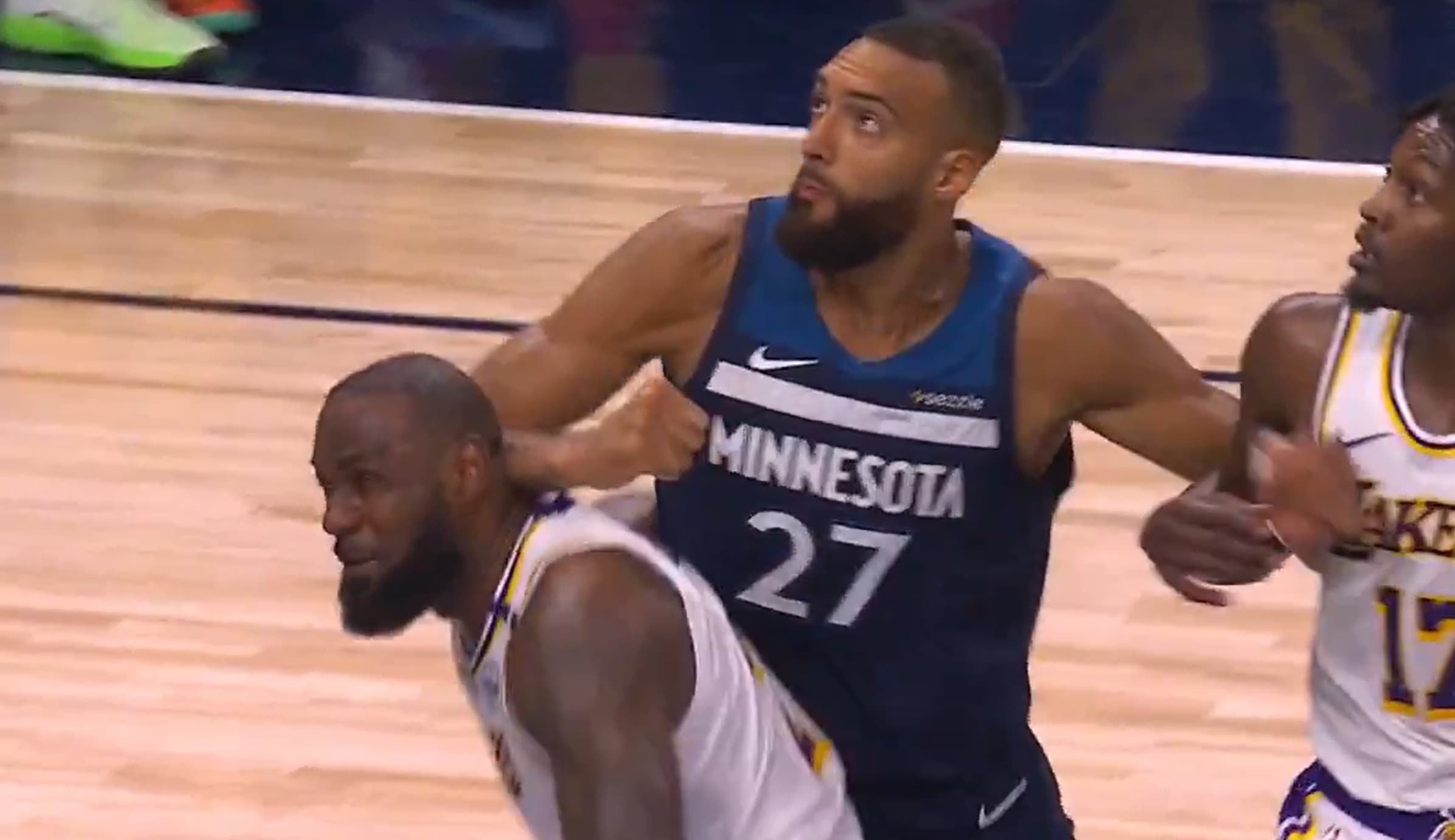 Gobert s’accroche avec LeBron James mais Minnesota distance les Lakers