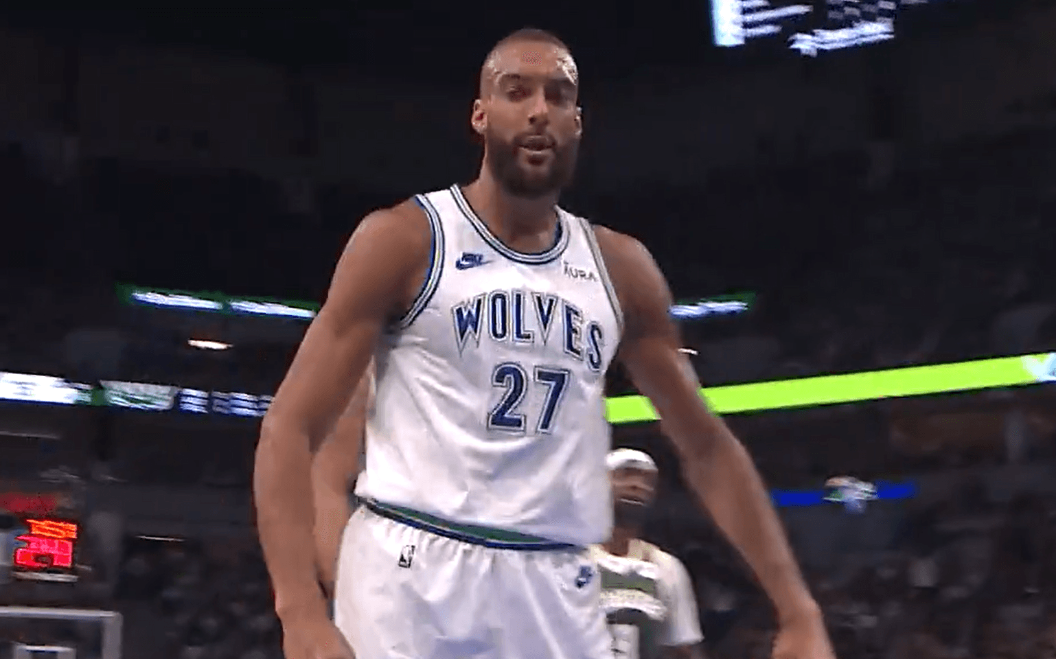 Gobert prend 19 rebonds mais Minnesota perd pour sa reprise