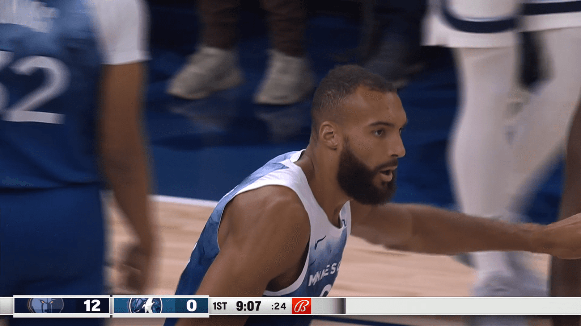 Minnesota de nouveau seul en tête