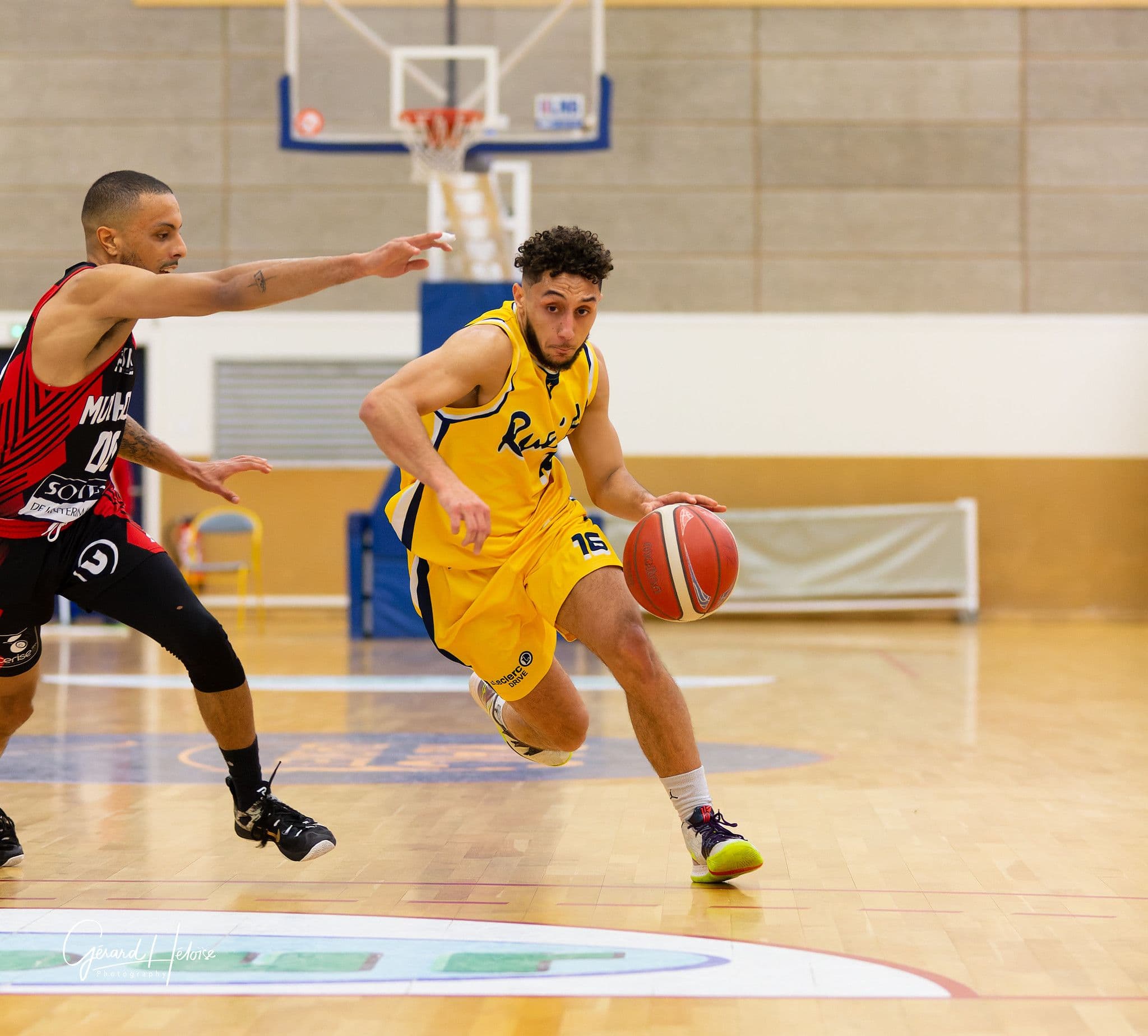 Rueil prolonge son meneur Elias Kherzane