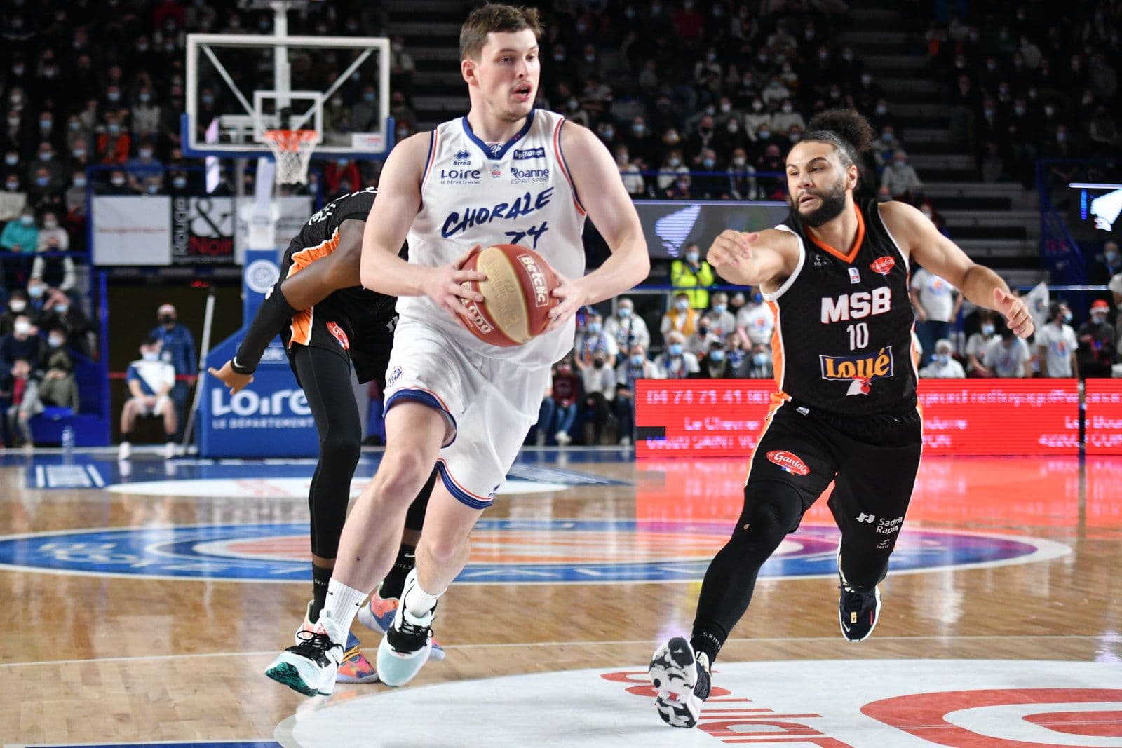 Saint-Quentin : William Pfister prolongé, Louis Marnette en approche ?