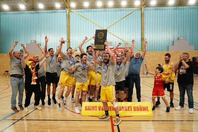 Saint-Vallier et Chauray champions de France de Nationale 3