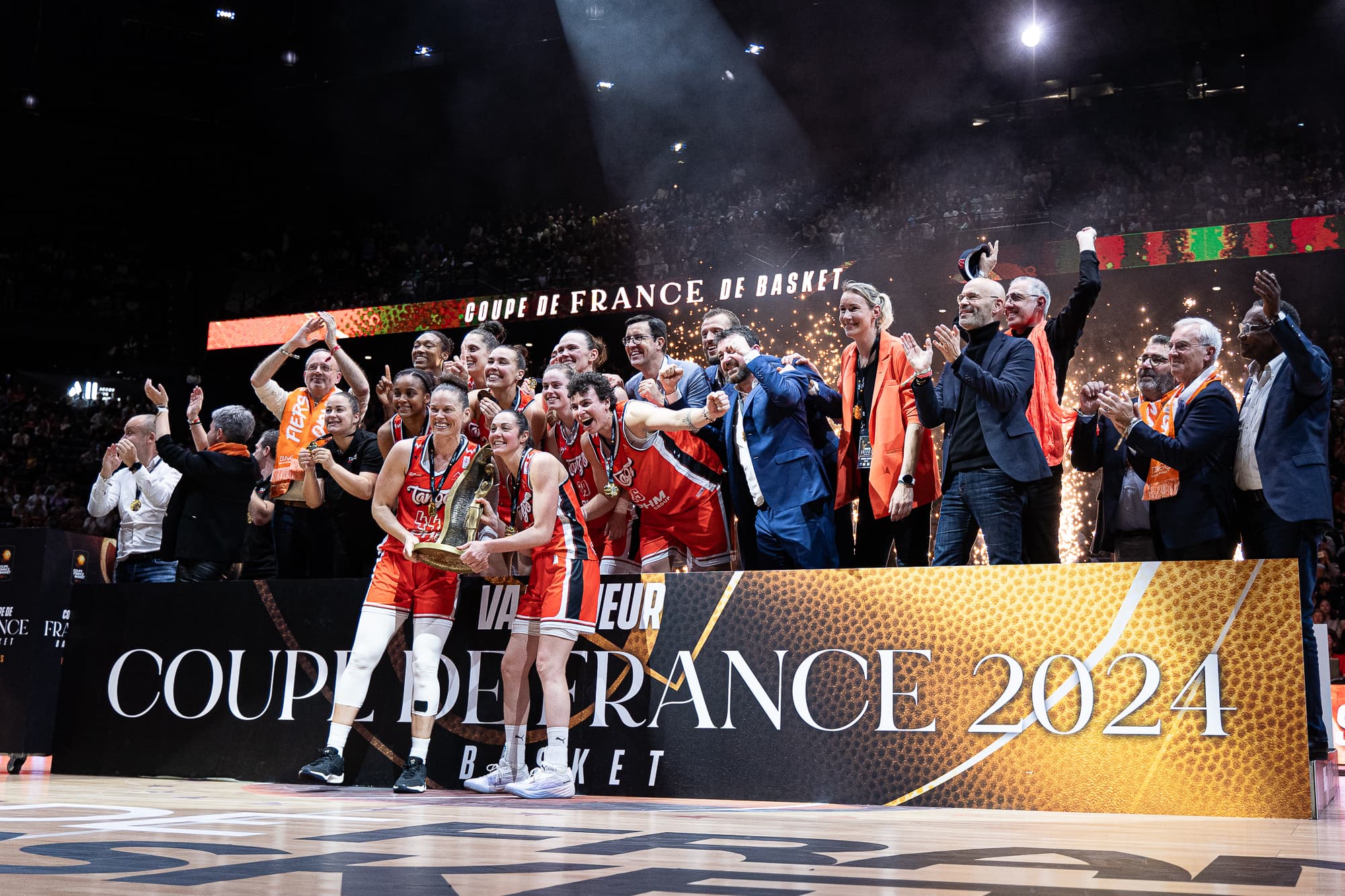 Bourges sauve sa saison avec la Coupe de France !