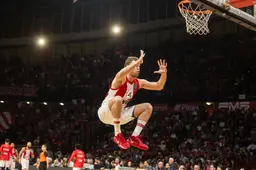 Sasha Vezenkov avec l'Olympiakos en 2025