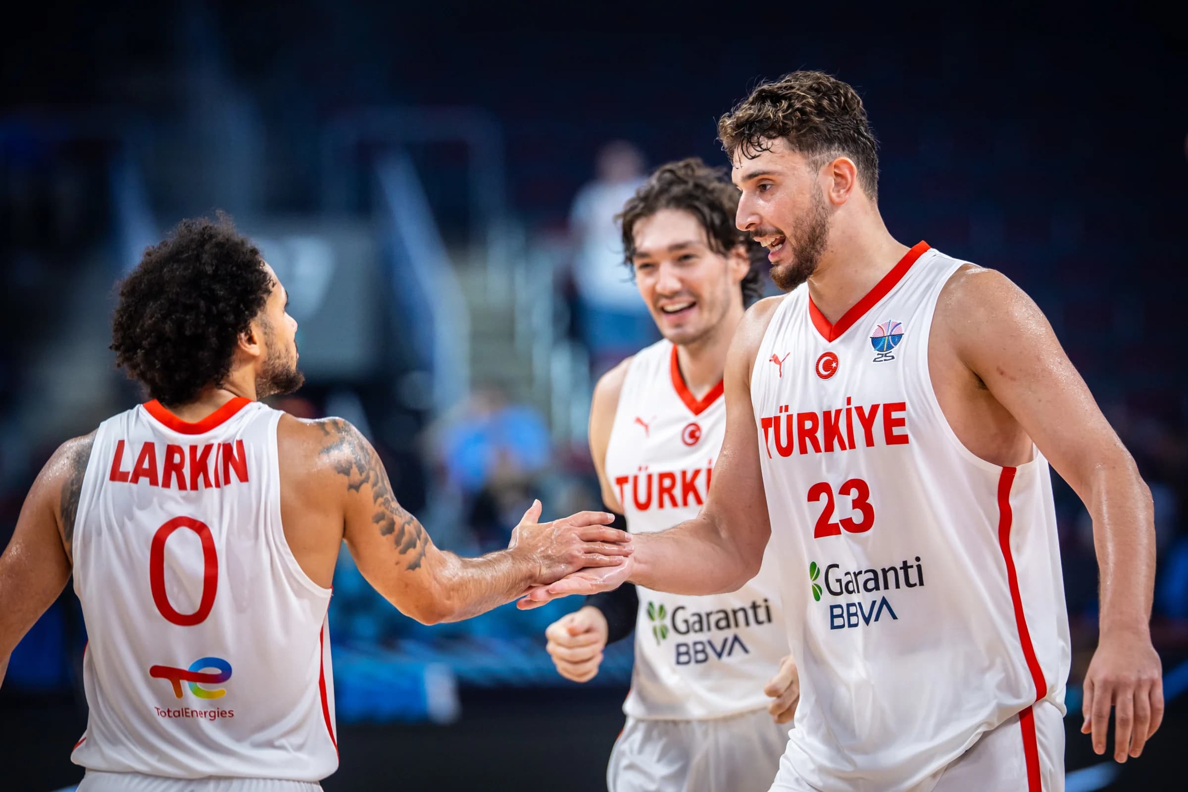 Alperen Sengun brille encore, la Turquie elle aussi en huitièmes de finale de l’EuroBasket