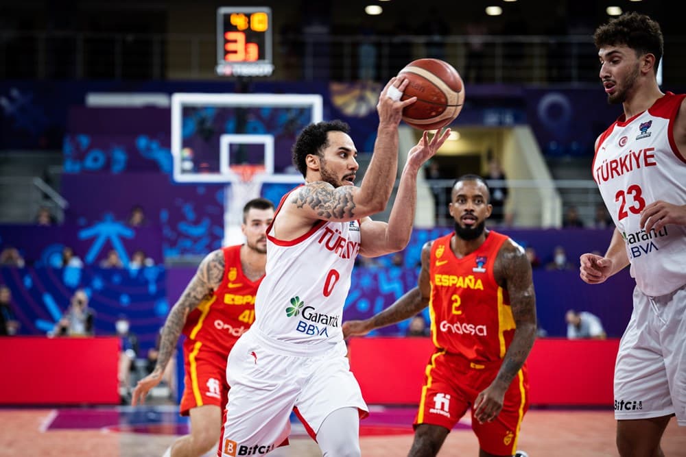 Turquie : Touché aux doigts, Shane Larkin va passer une IRM à Istanbul