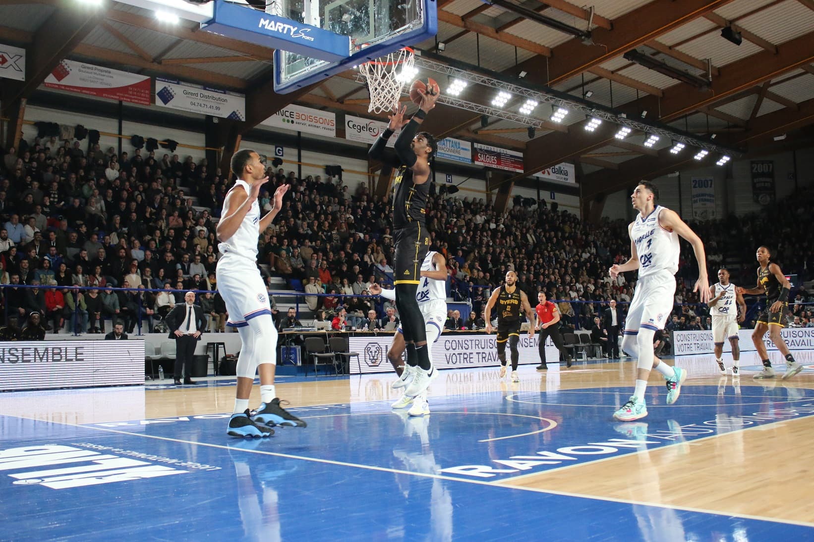 Contre Fos, le contrôle du rebond a fait défaut à Roanne