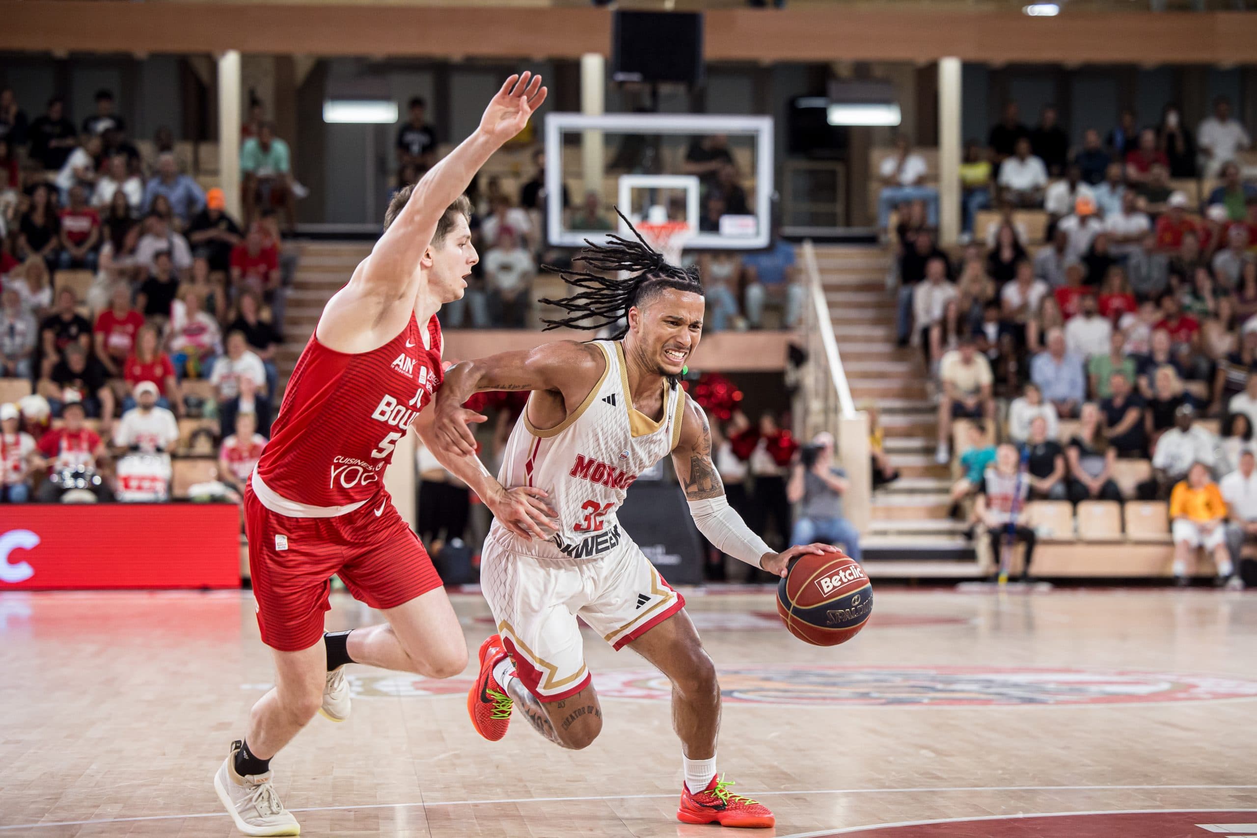 Des playoffs au pas de course : pourquoi les matchs se superposent-ils ?