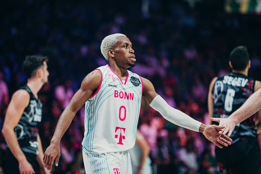 T.J. Shorts devrait suivre Tuomas Iisalo à Paris