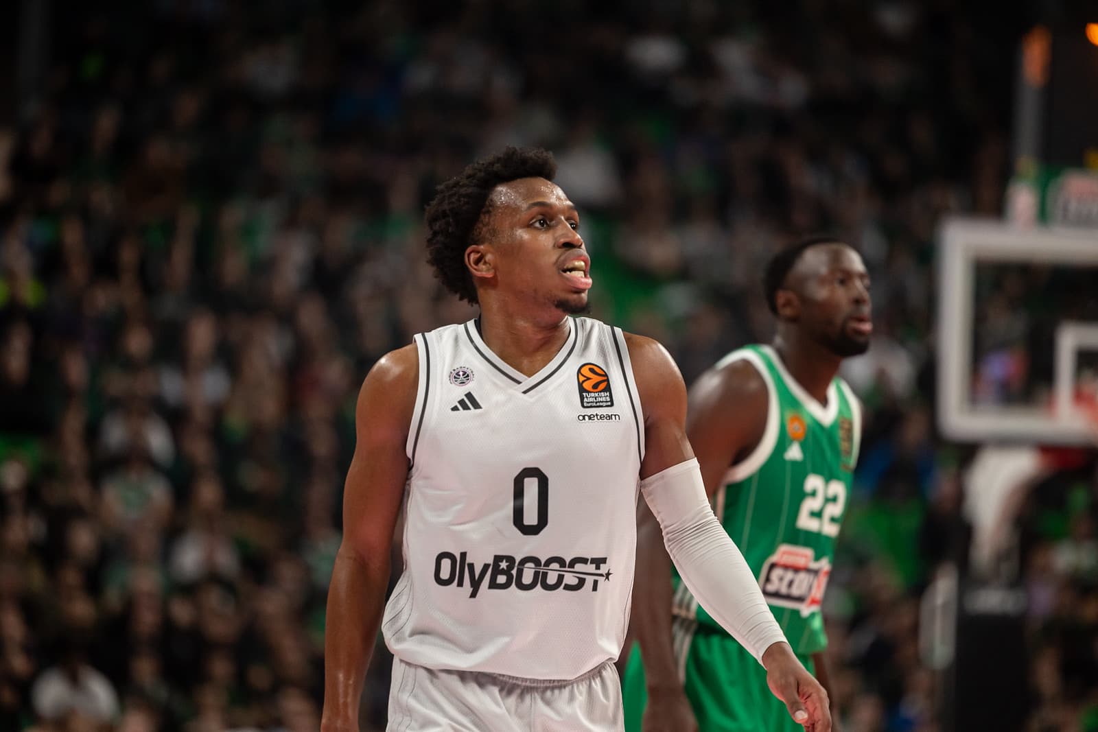 T.J. Shorts avant Real Madrid – Paris : « Je suis le meilleur meneur d’Europe »