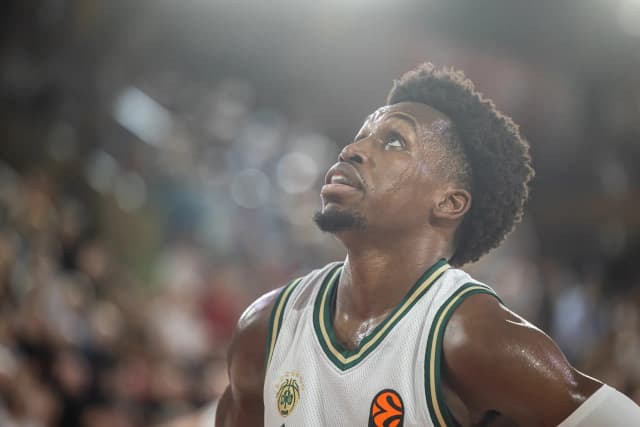 La fin du calvaire pour T.J. Shorts : l’ancien MVP de Betclic ELITE libéré par le Panathinaïkos