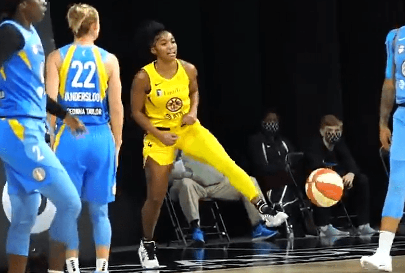 Tarbes mise sur Te’a Cooper pour remplacer Roxy Barahman