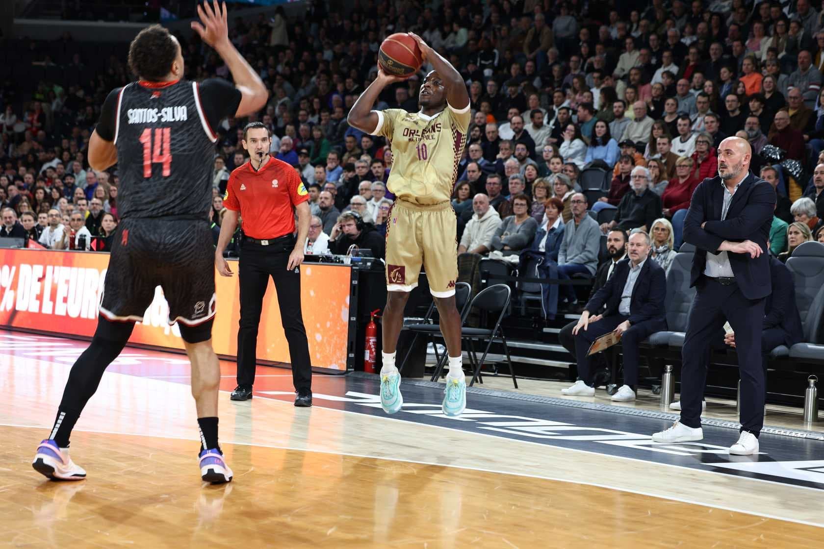 Orléans valide sa place en playoffs de Pro B avec une victoire contre Lille