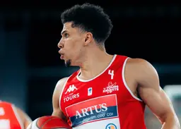 Théo Léon et Tours sont qualifiés en huitièmes de finale de Coupe de France