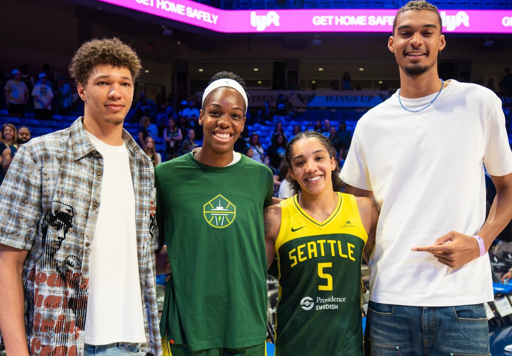 Gabby Williams lance sa saison, Dominique Malonga attendra