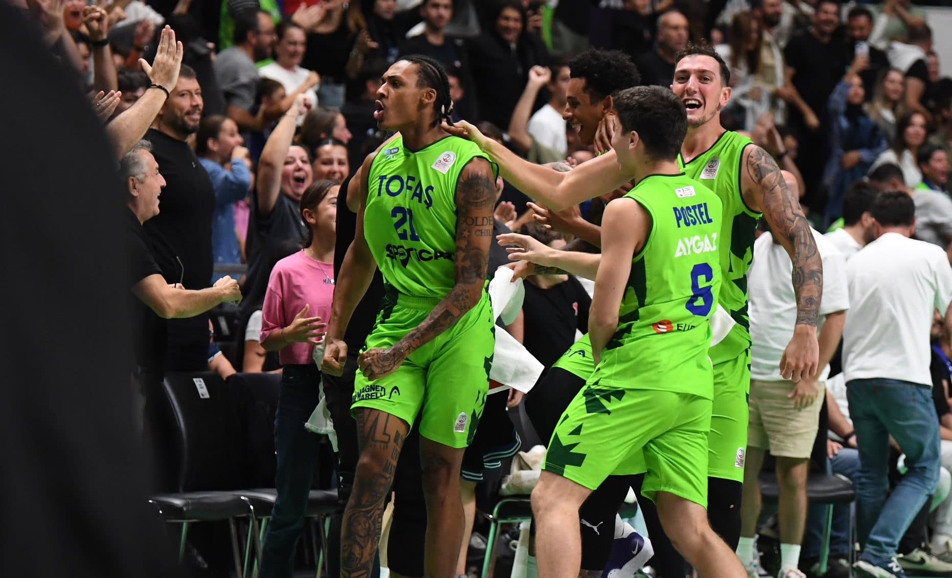 Au buzzer, Hugo Besson et Bursa font tomber le Fenerbahçe pour débuter leur saison !