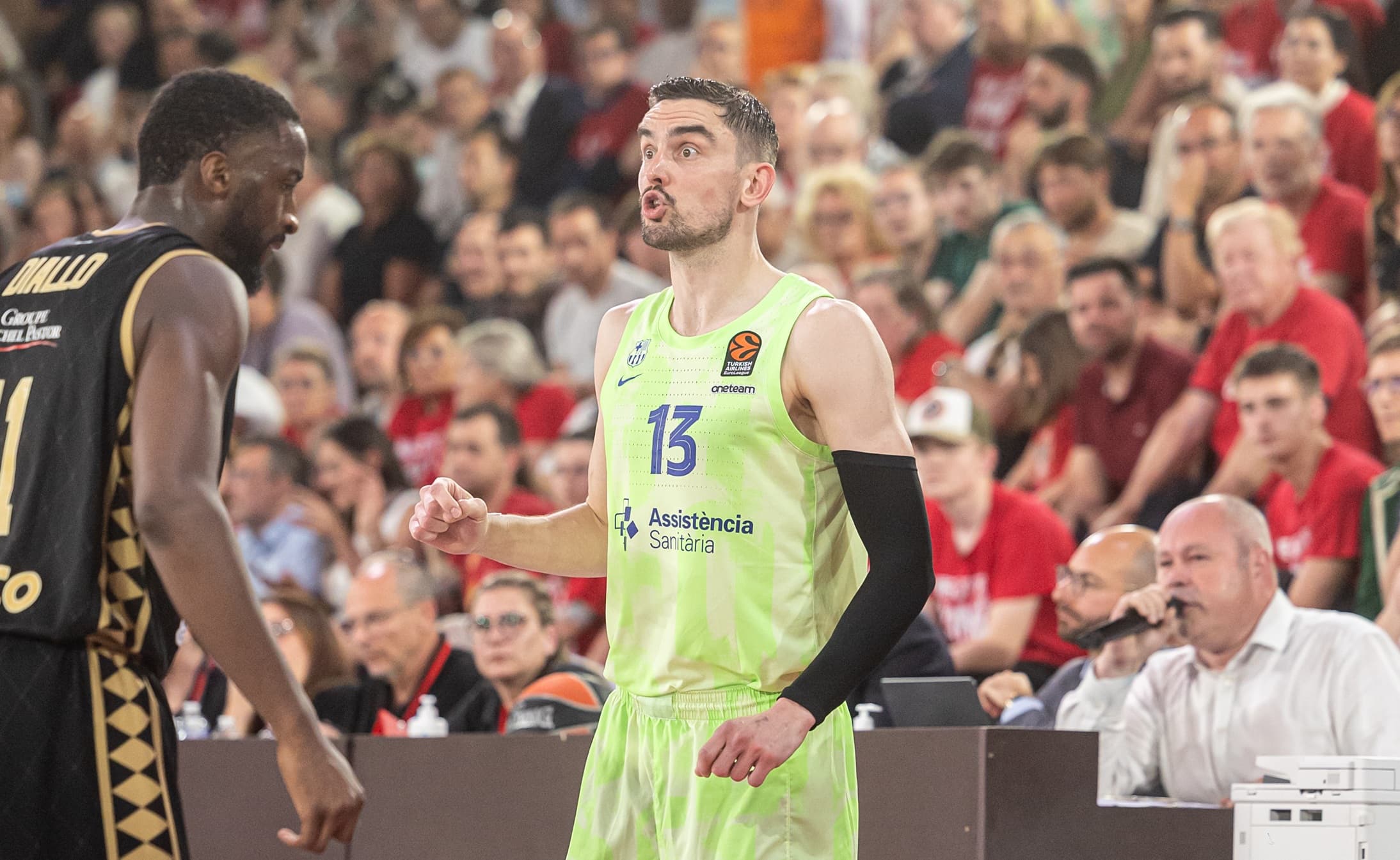 Face à Paris, Barcelone fera sans ses deux stars de la ligne arrière