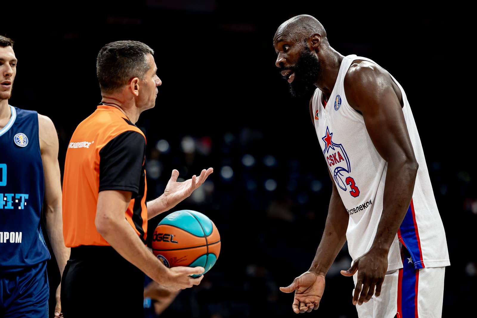 Tonye Jekiri au Partizan Belgrade pour remplacer Tyrique Jones, parti à l’Olympiakos