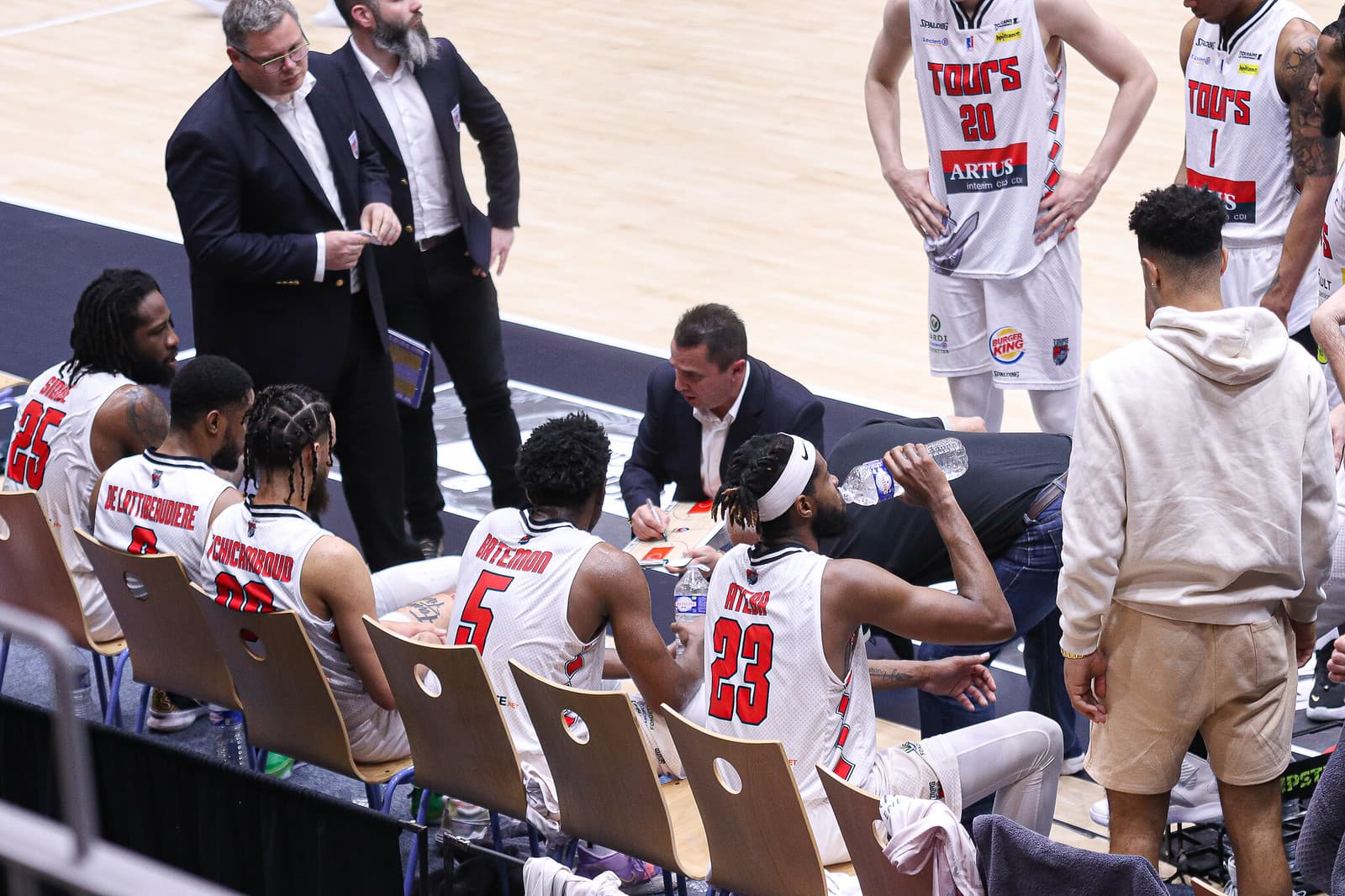 En cas de repêchage de Rouen en Pro B, Tours portera plainte
