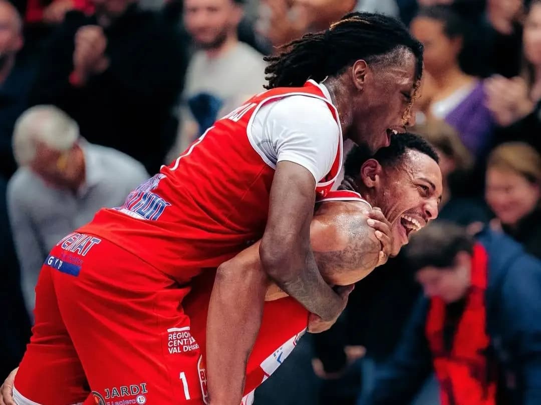 Tours enfonce encore un peu plus Évreux, La Rochelle et Antibes confirment leur bon début de saison