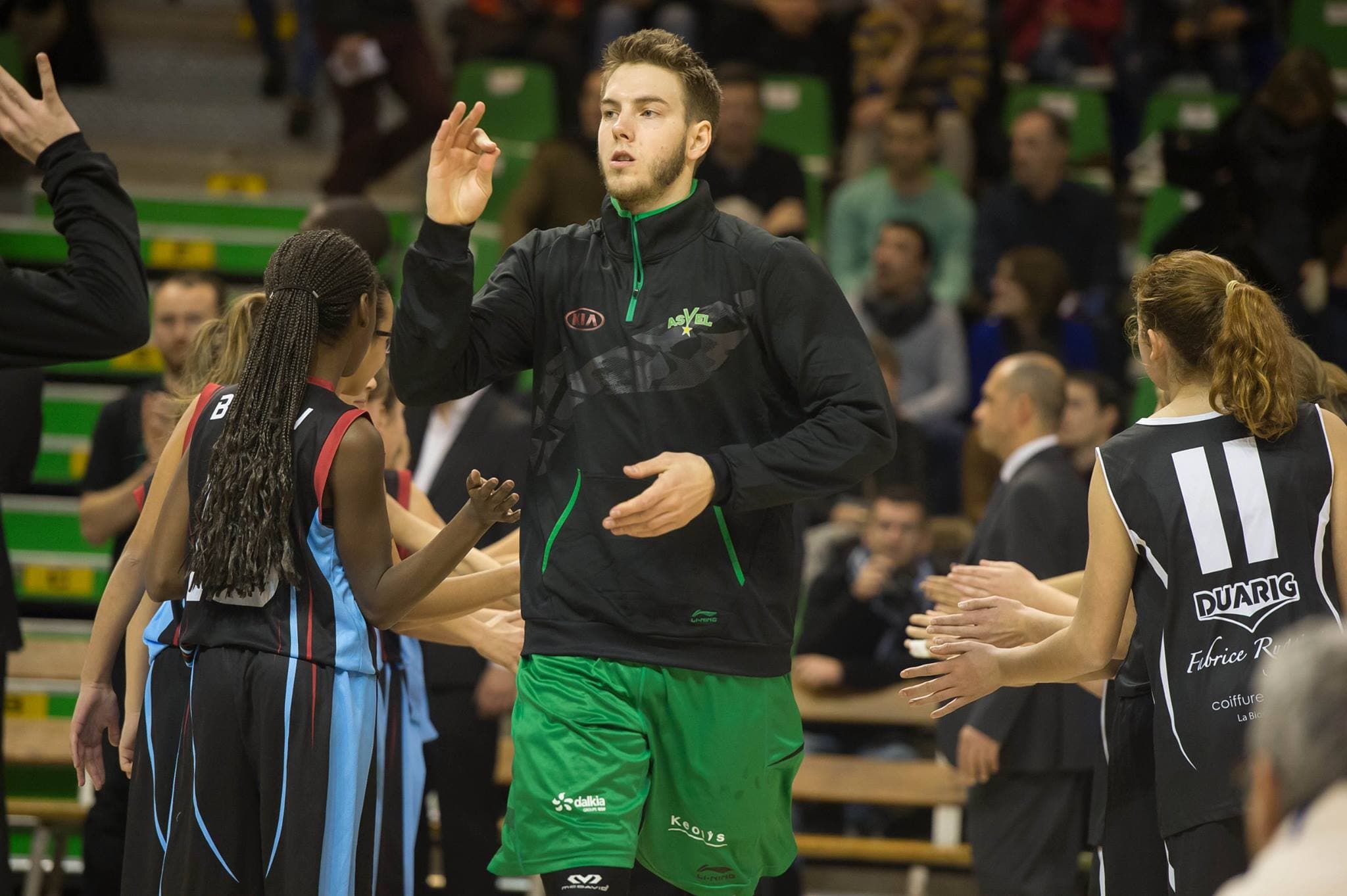 Travis Bader, ancien shooteur de l’ASVEL, promu entraîneur-adjoint aux Brooklyn Nets