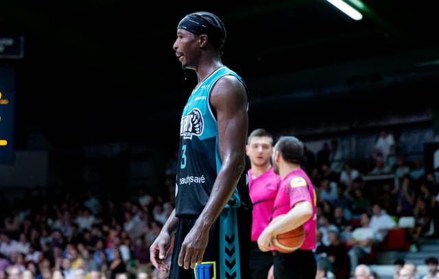 Travis Munnings (Élan béarnais) victime d’une fracture ouverte