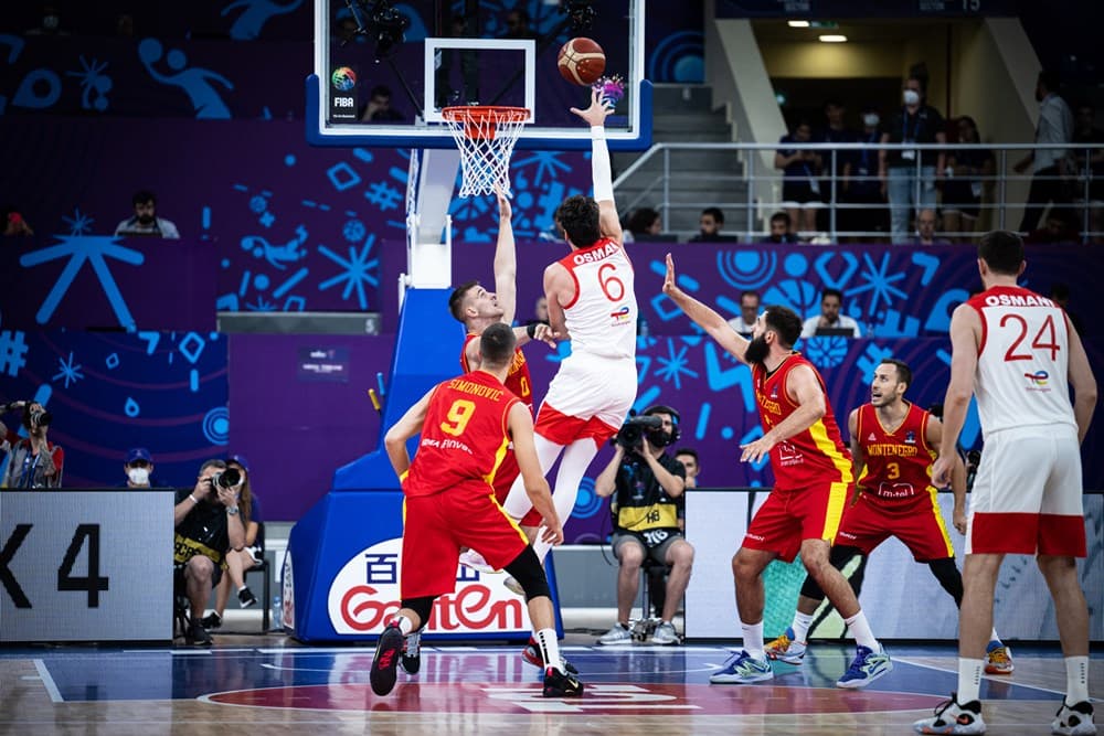 La Turquie l’emporte difficilement contre le Monténégro