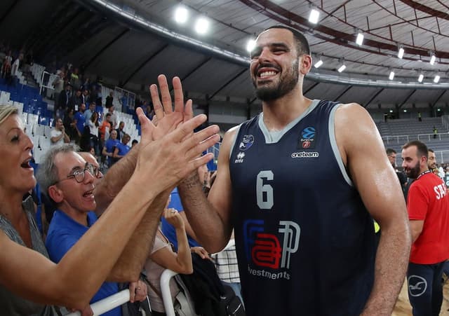 Tyler Cain vers Pesaro