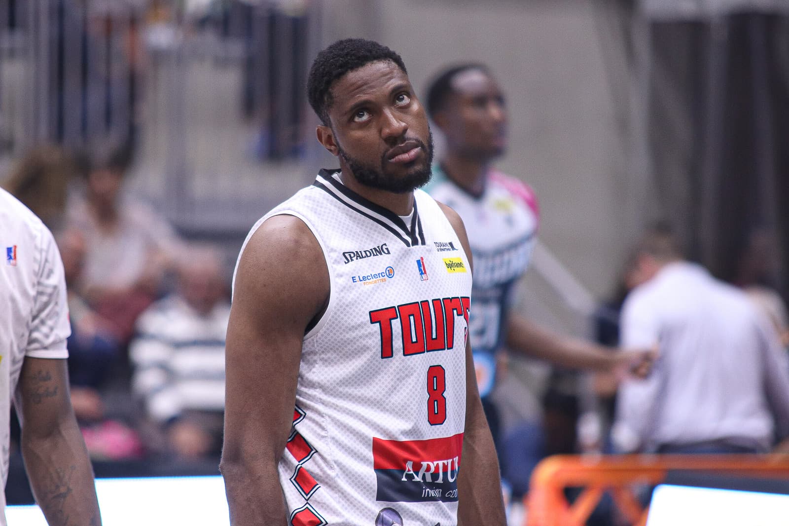 Tyran de Lattibeaudiere passe de Tours à Orléans