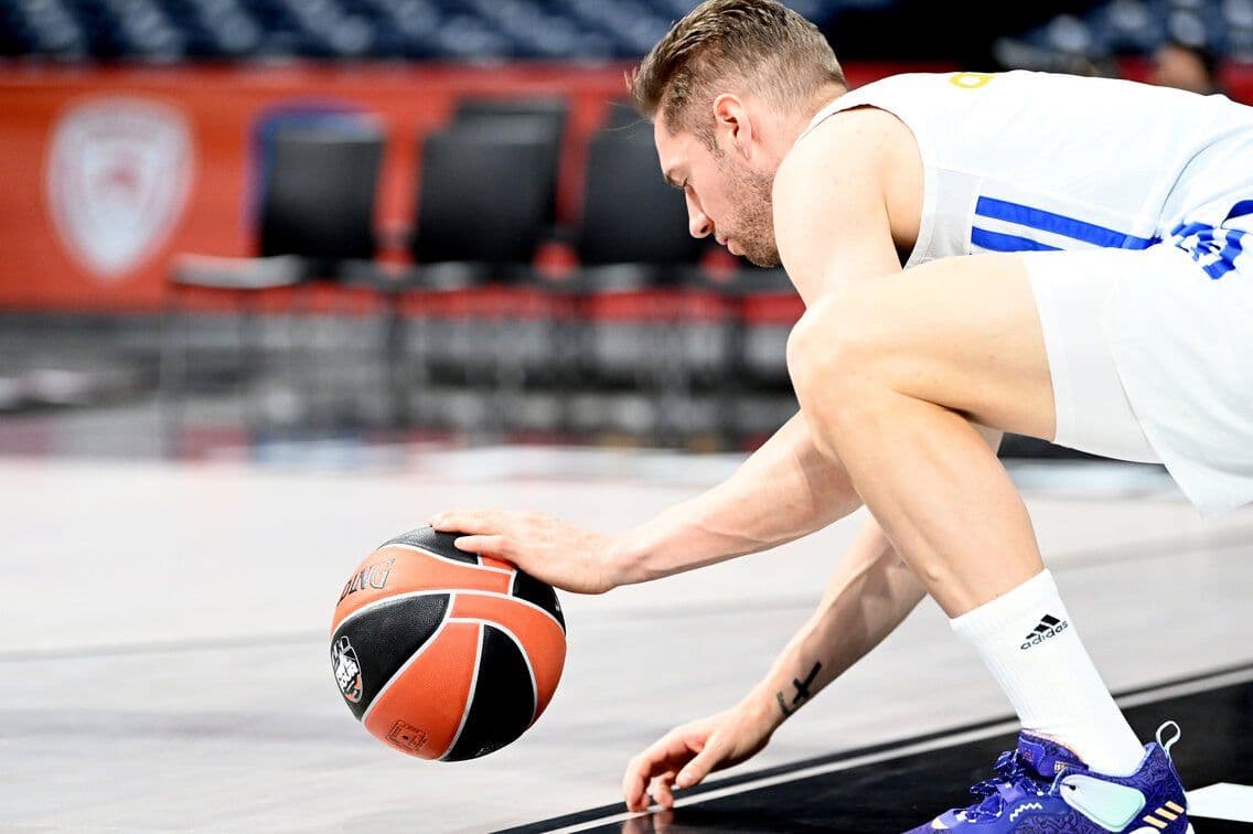 Une finale de rêve et les ronflements de Luka Doncic : à Belgrade, Fabien Causeur sur les traces de sa gloire