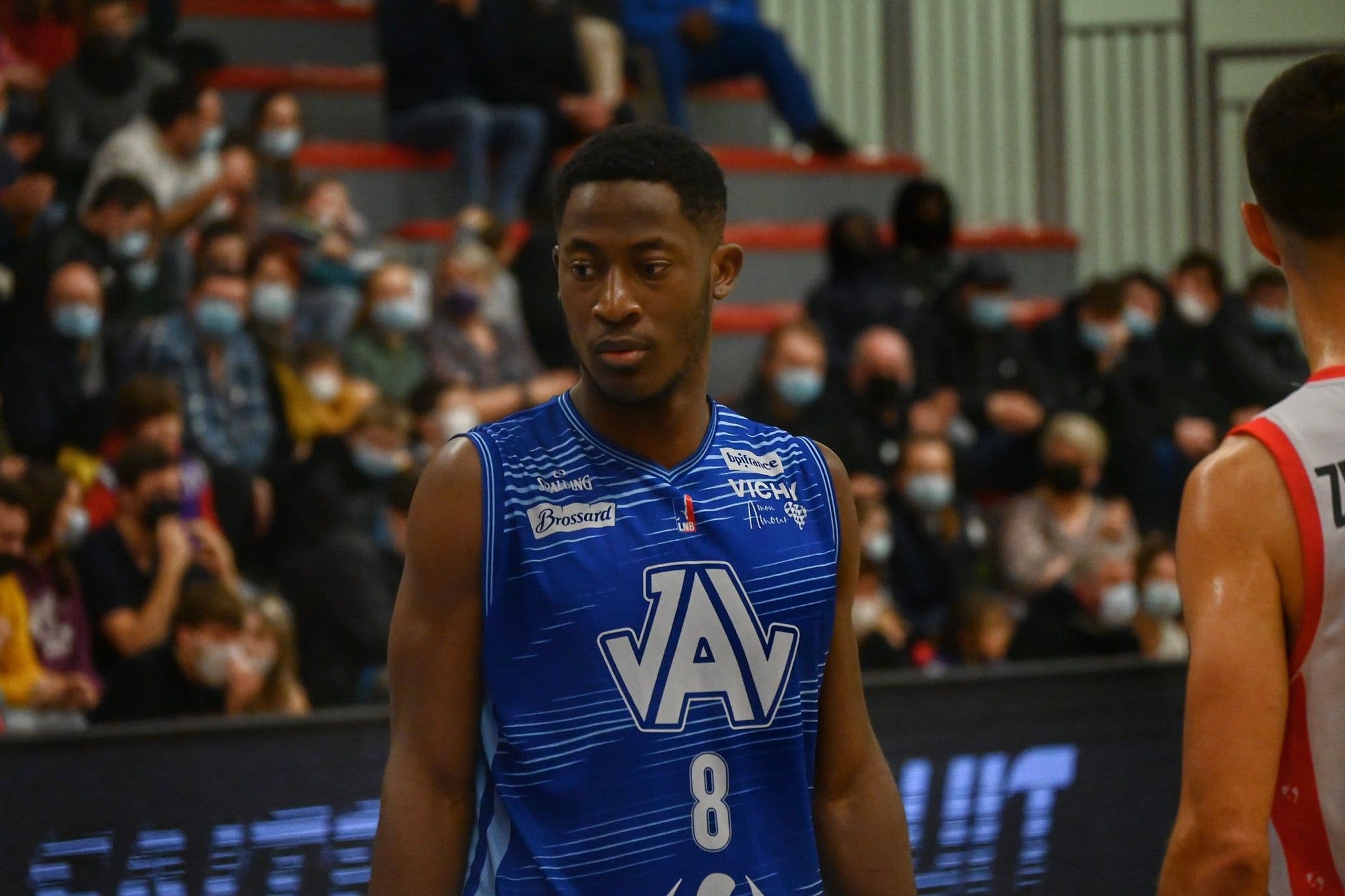 Une performance historique de Samir Gbetkom envoie Vichy en demi-finale