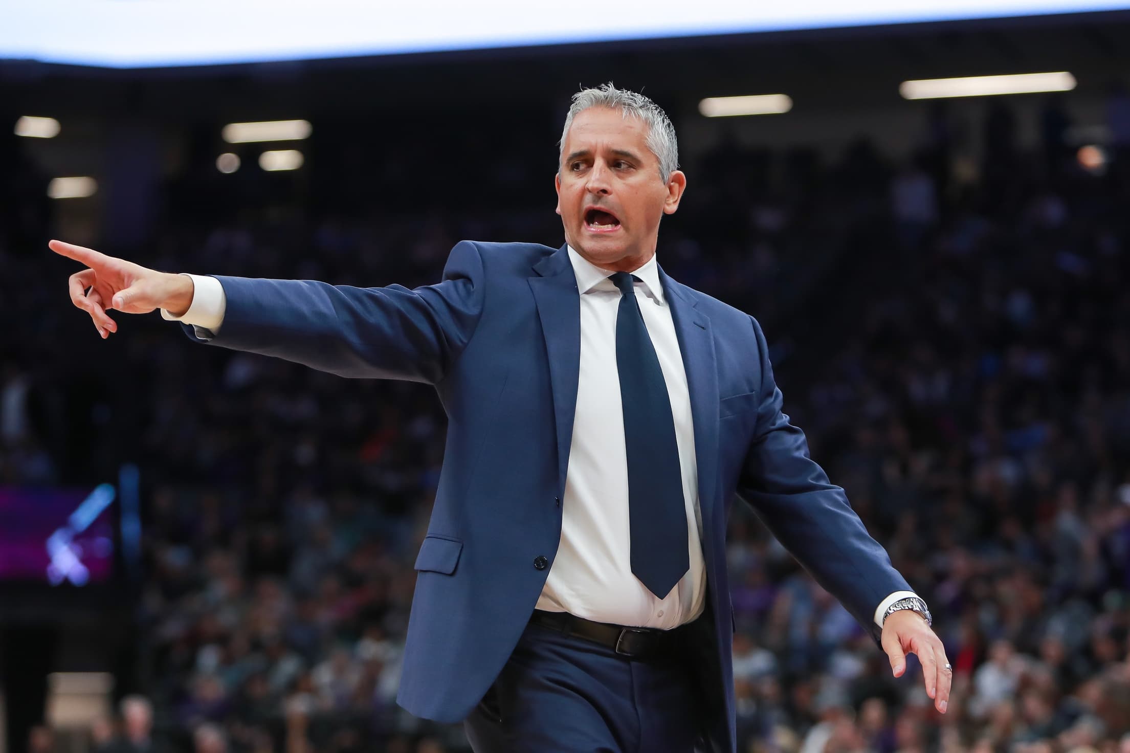 Un champion d’Europe devient le nouvel entraîneur de Beaubois et Poirier à l’Anadolu Efes