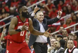 Intronisé au Hall of Fame, Mike D'Antoni est revenu sur sa collaboration avec James Harden.