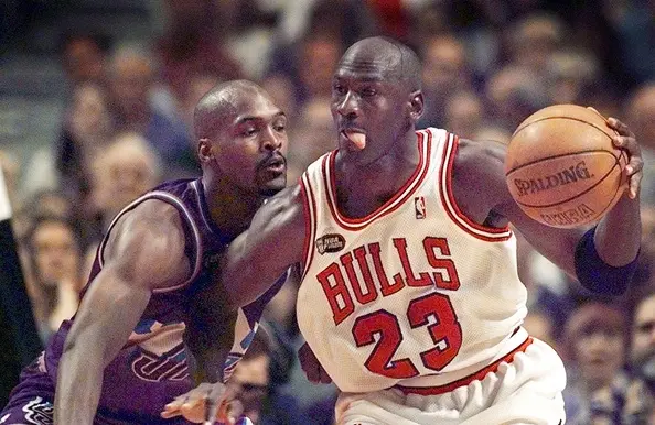 Michael Jordan : un maillot mythique des Bulls vendu à plus de 12 millions !