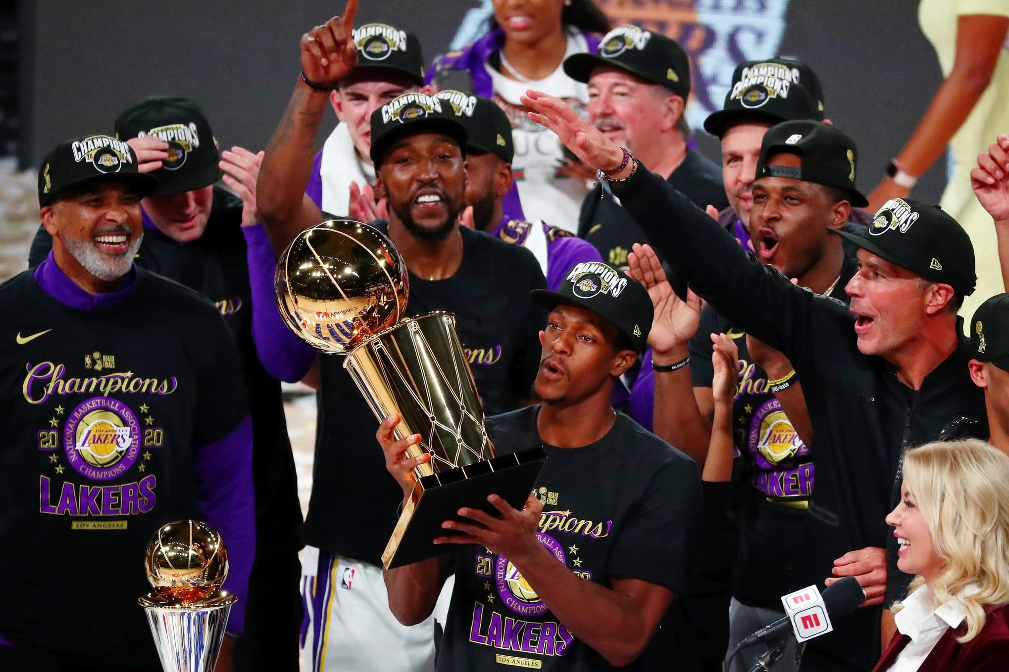 De champion NBA avec LeBron James à quarterback numéro 1 aux États-Unis : l’incroyable reconversion de ce néo-retraité qui rêve des JO 2028