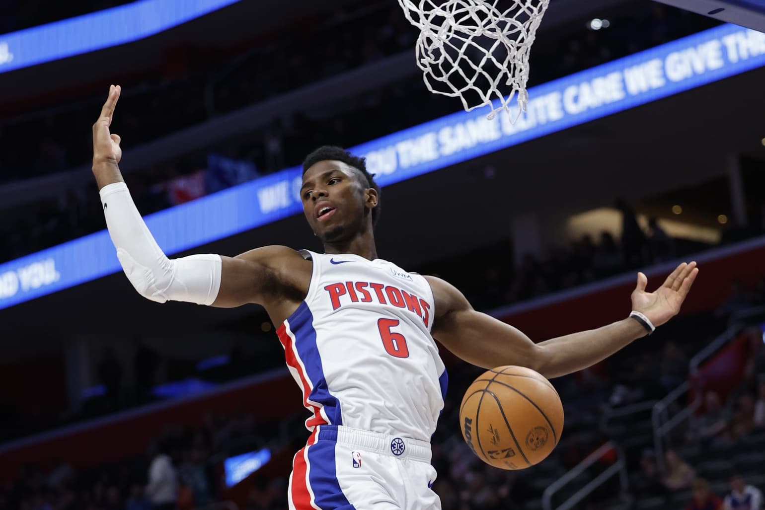 Un ancien vainqueur du concours de dunks NBA rejoint Baskonia !