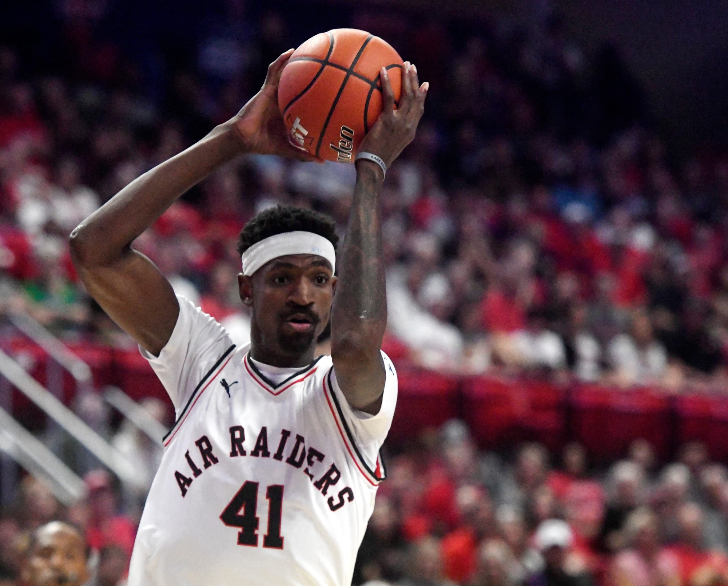 Pour remplacer Gavin Ware, la JDA Dijon s’offre un pivot athlétique et expérimenté