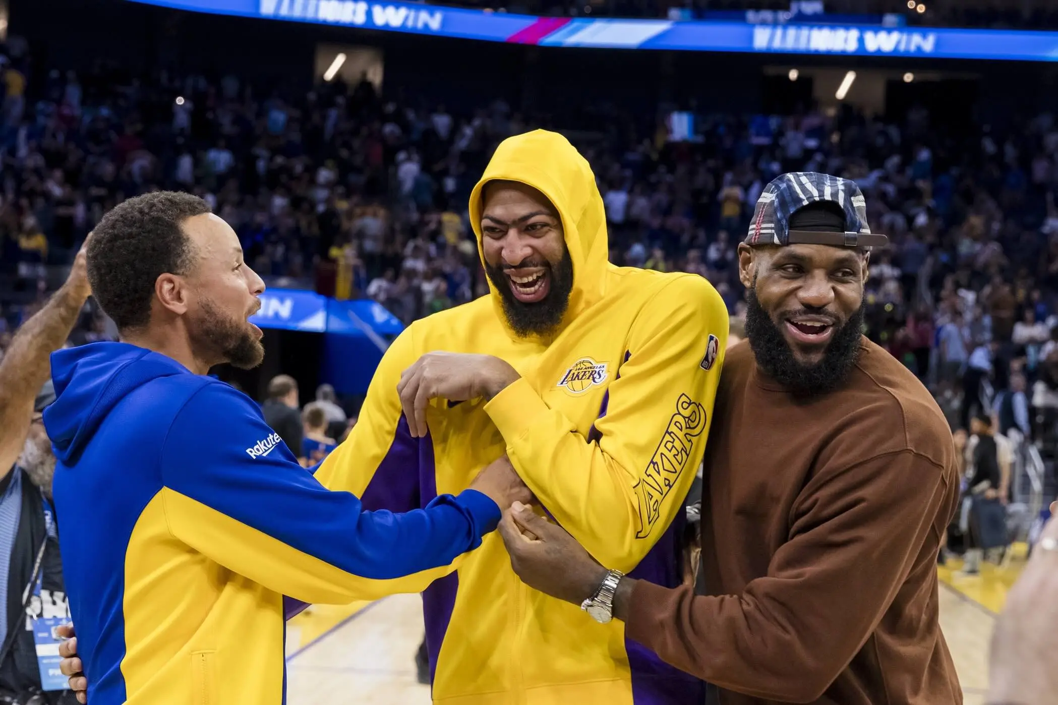 Les Warriors préparent un énorme coup : Anthony Davis puis LeBron James ?